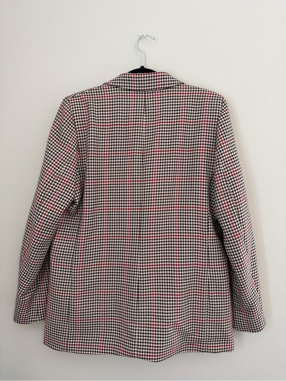 H&M Double-Breasted Houndstooth Blazer in Black, White & Red - Picture 4 of 4